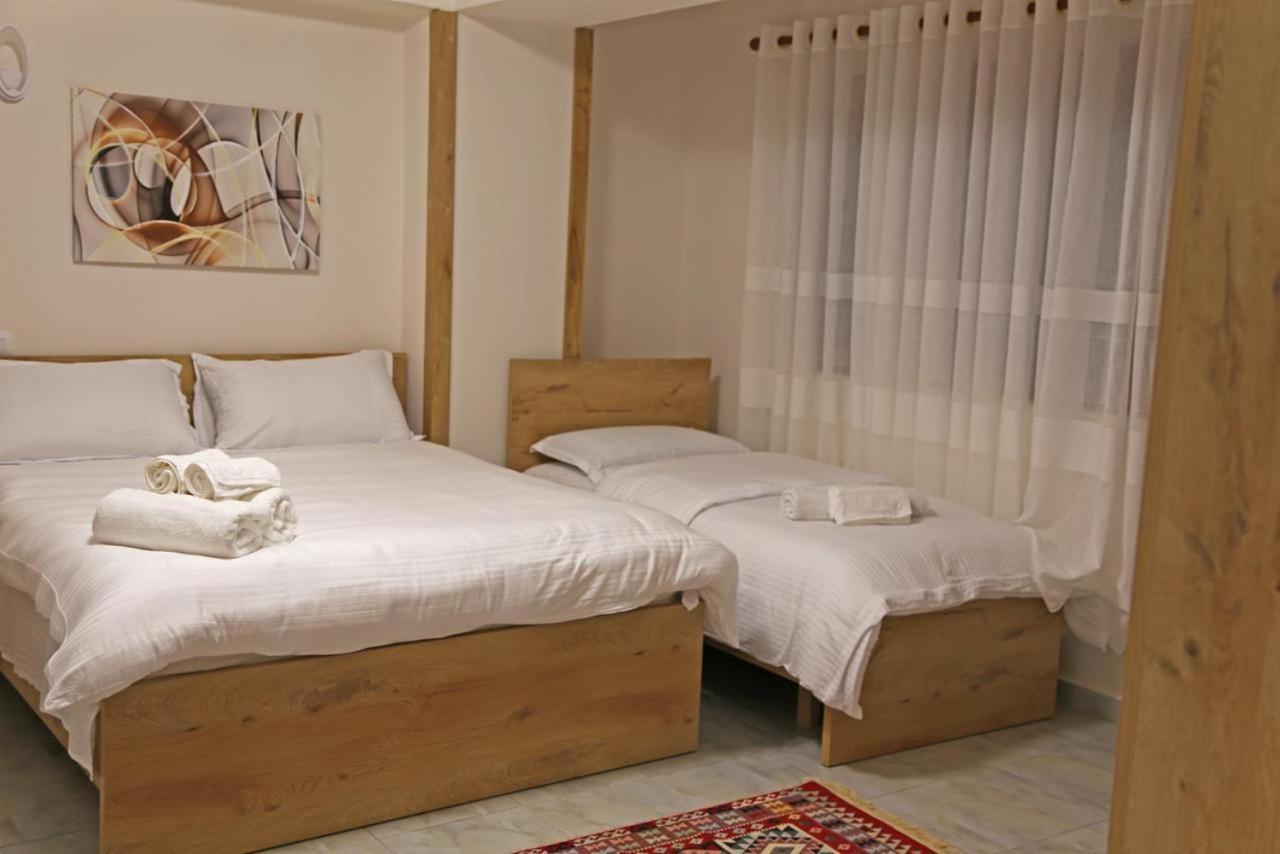 Modern Marvel Apartment Krujë Eksteriør bilde