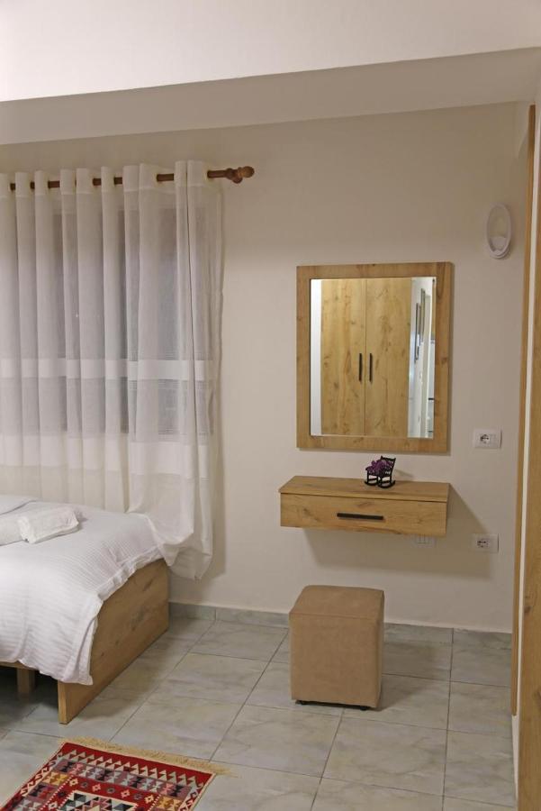 Modern Marvel Apartment Krujë Eksteriør bilde
