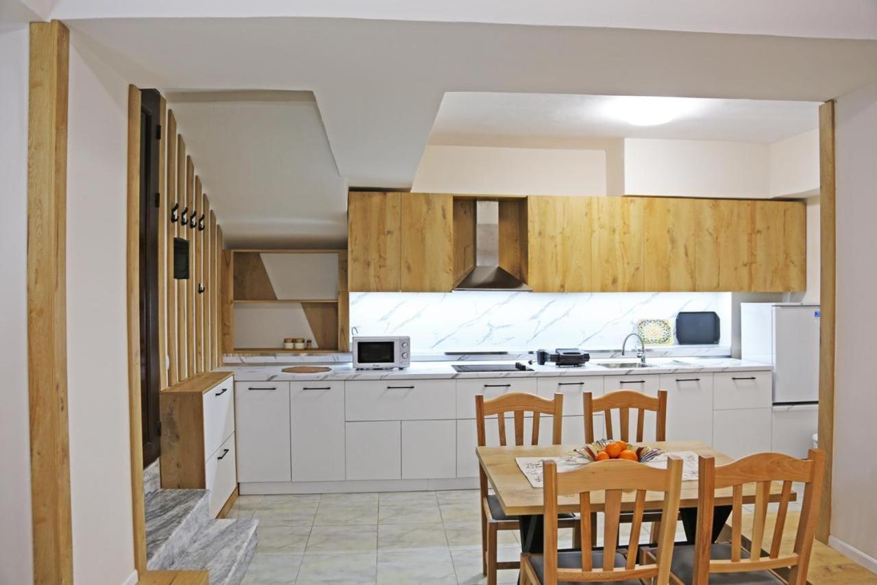 Modern Marvel Apartment Krujë Eksteriør bilde