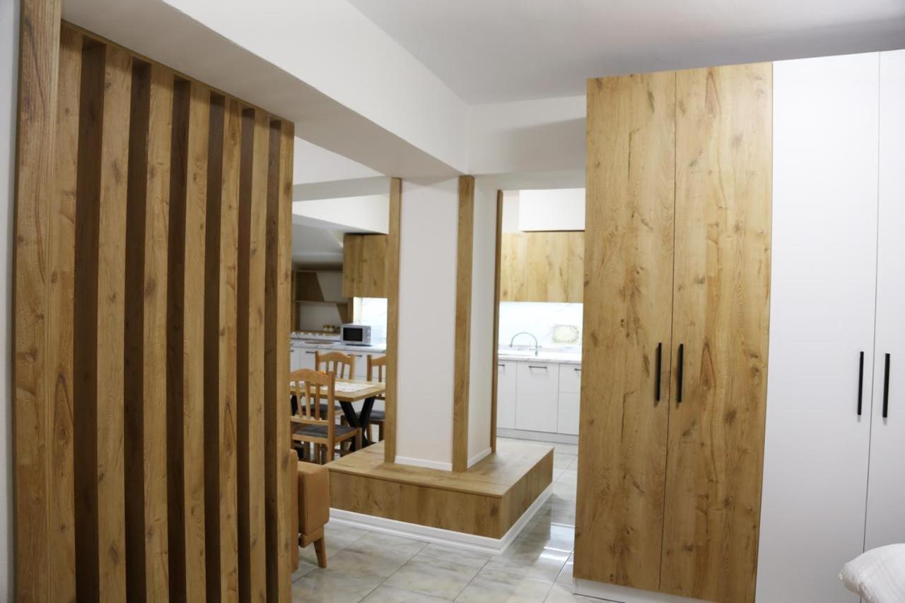 Modern Marvel Apartment Krujë Eksteriør bilde
